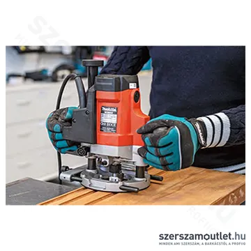 MAKITA MT M3602 Felsőmaró lágyinditással (1650W/6-8-12mm)