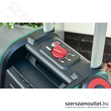 BOSCH Fontus II Akkus kültéri mosó 20bar, 15l 18V (2,5Ah akku és töltő)