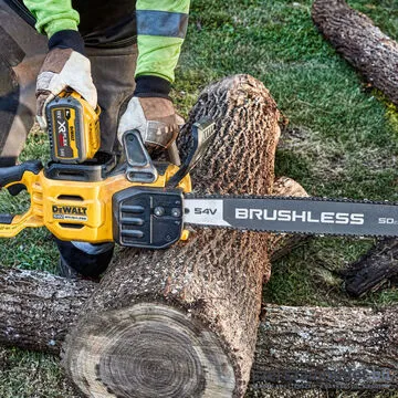 DEWALT DCMCS575N-XJ Akkus láncfűrész szénkefementes (54V/50cm) (Akku és töltő nélkül!)