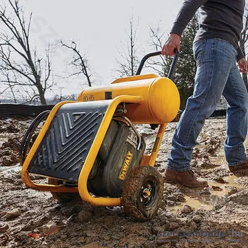 DEWALT DPC17PS Kompresszor, olajmentes (17l; 13.5bar; 1800W)