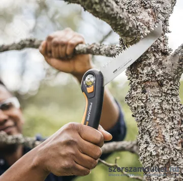 FISKARS SW68 PLUS Összecsukható fűrész (1067552)