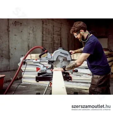 METABO KGS 305 M Fejező és gérvágó fűrész húzófunkcióval lágyindítással (2000W,305mm)