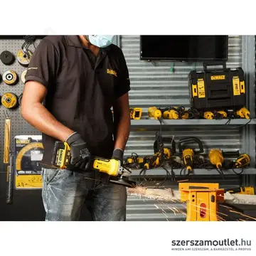 DEWALT DCK422P3-QW Szénkefemente 4 részes akkus gépszett DS150 & DS300 kofferben (3x5,0Ah/18V)