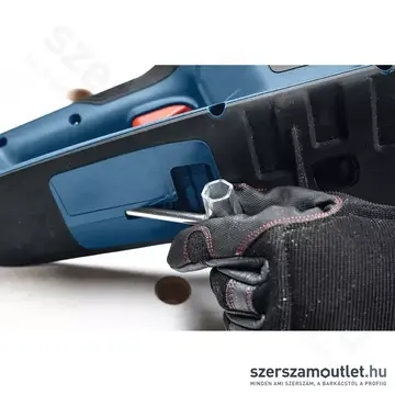 BOSCH GKE 18V-40 Professional Akkus szénkefementes láncfűrész 3/8