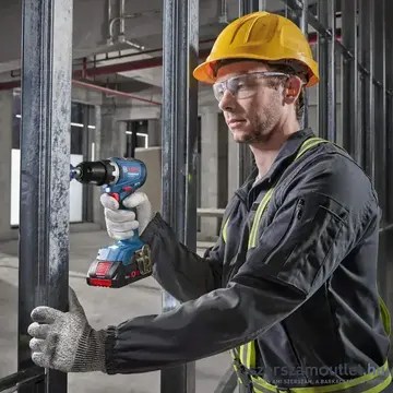 BOSCH GSR 18V-65 Professional Akkus szénkefementes fúrócsavarozó 31/63Nm, 1,5-13mm (2x4,0Ah/18V)