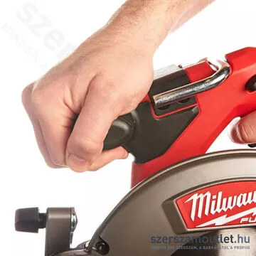 MILWAUKEE M18 CCS55-0X Akkus körfűrész kefementes HD kofferben (18V/165mm) (Akku és töltő nélkül!)