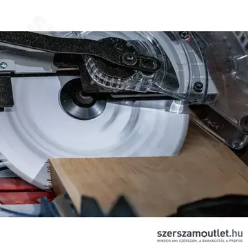 BOSCH Optiline Wood körfűrészlap leszabó és gérvágó fűrészekhez, 254x2,0/1,4x30mm 24 fog