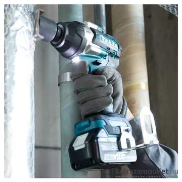 MAKITA DTW700Z Akkus szénkefementes ütvecsavarozó 1/2" (18V) (Akku és töltő nélkül!)