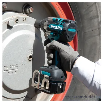 MAKITA DTW700Z Akkus szénkefementes ütvecsavarozó 1/2" (18V) (Akku és töltő nélkül!)