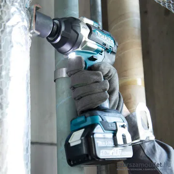 MAKITA DTW700RTJ Akkus szénkefementes ütvecsavarozó 1/2" MakPac kofferben (2x18V/5,0Ah)