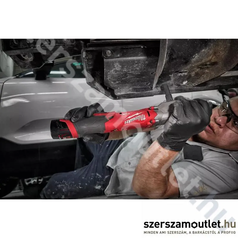 MILWAUKEE M12 FRAIWF38-0 Akkus sarok ütvecsavarozó (12V 3/8