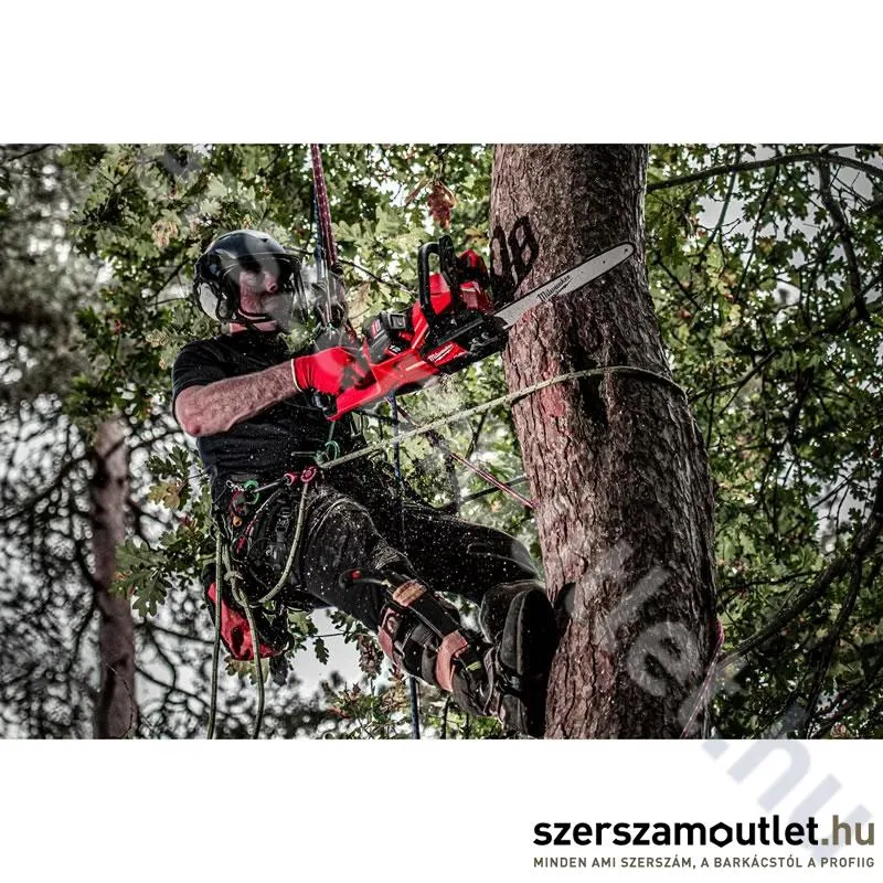 MILWAUKEE M18 FCHS-0 Akkus szénkefementes láncfűrész (18V/40cm) (Akku és töltő nélkül!)